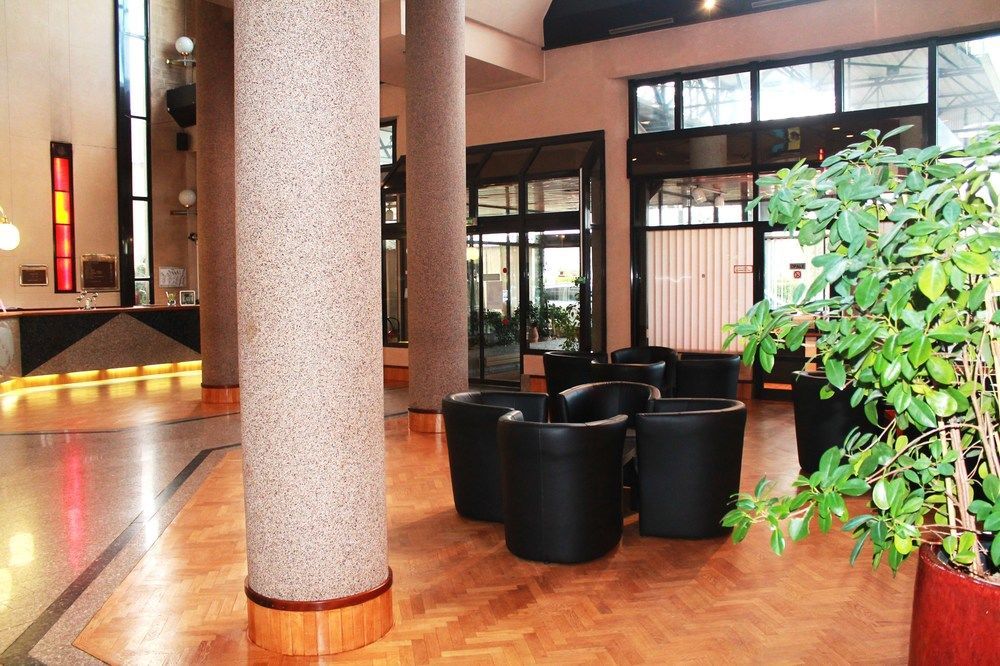 Saphir Hotel Диснейленд Париж Экстерьер фото